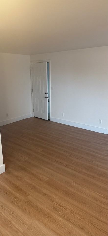 166 Northeast 8th Street - Photo 4 of 11