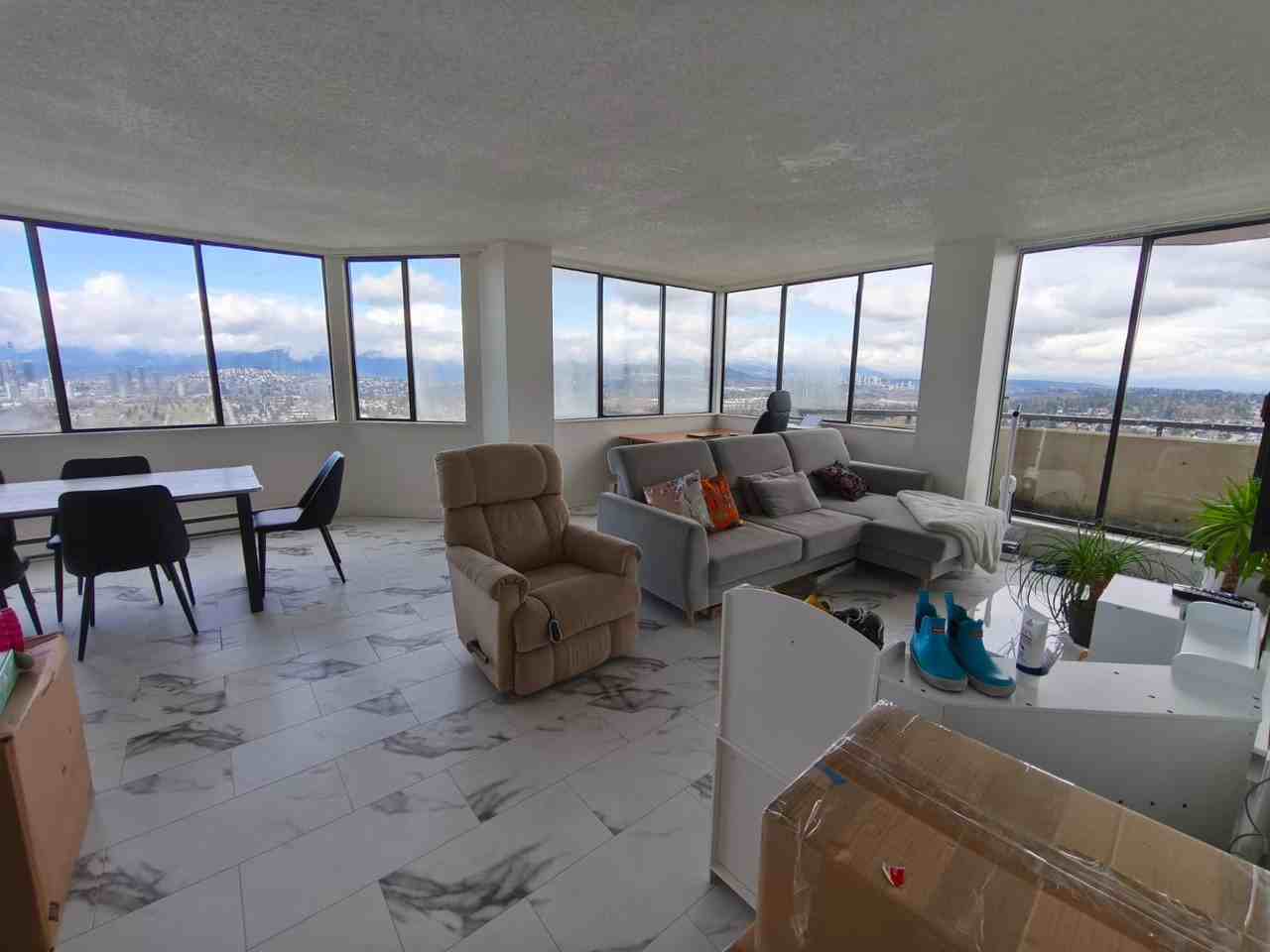 6540 Burlington Ave - Photo 4 of 13