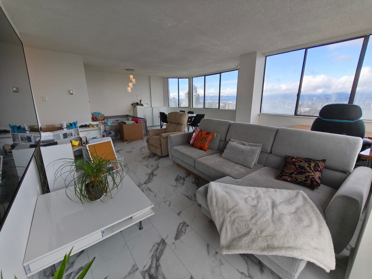 6540 Burlington Ave - Photo 5 of 13