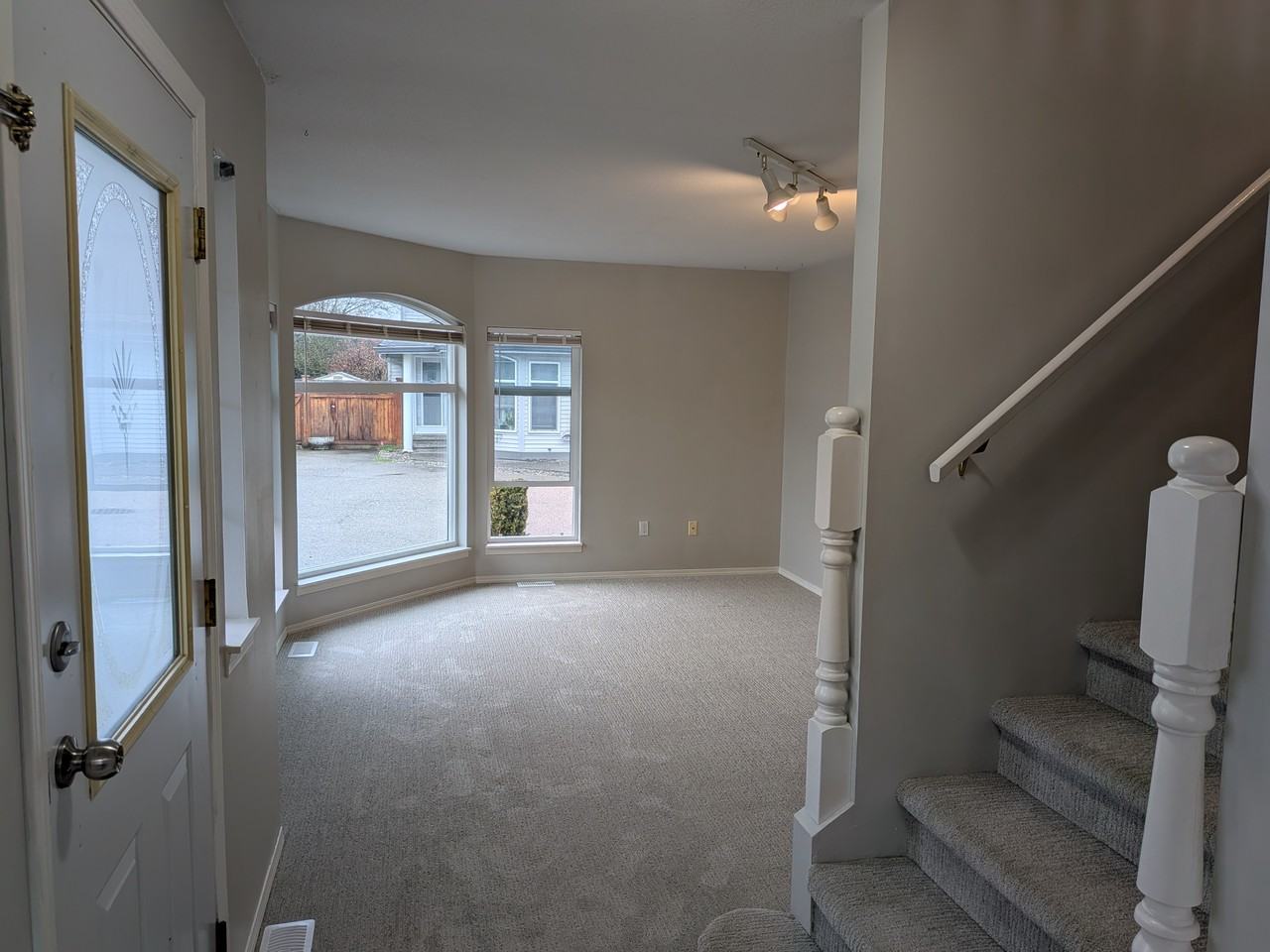 9457 Broadway #9 - Photo 2 of 32