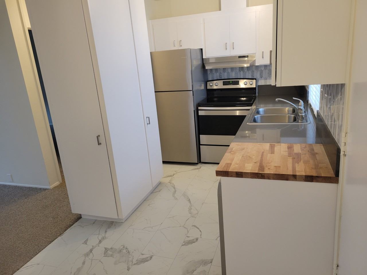 4226 Cleveland Avenue - Photo 4 of 10