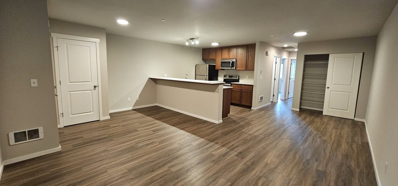 A15713-B202 - Photo 4 of 20