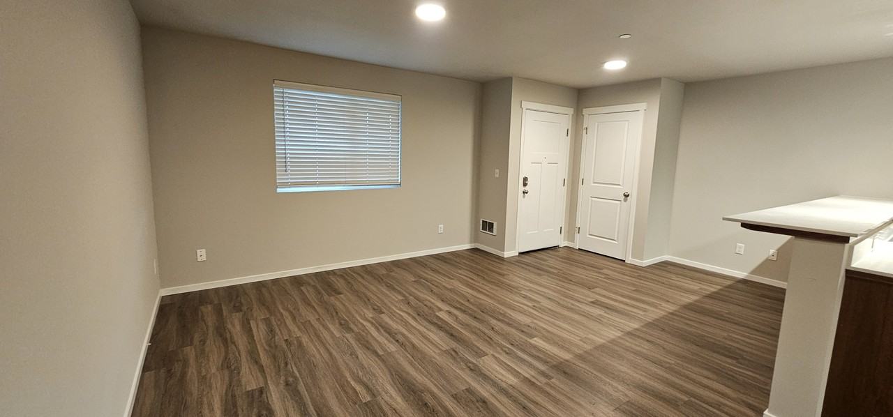 A15713-B202 - Photo 5 of 20