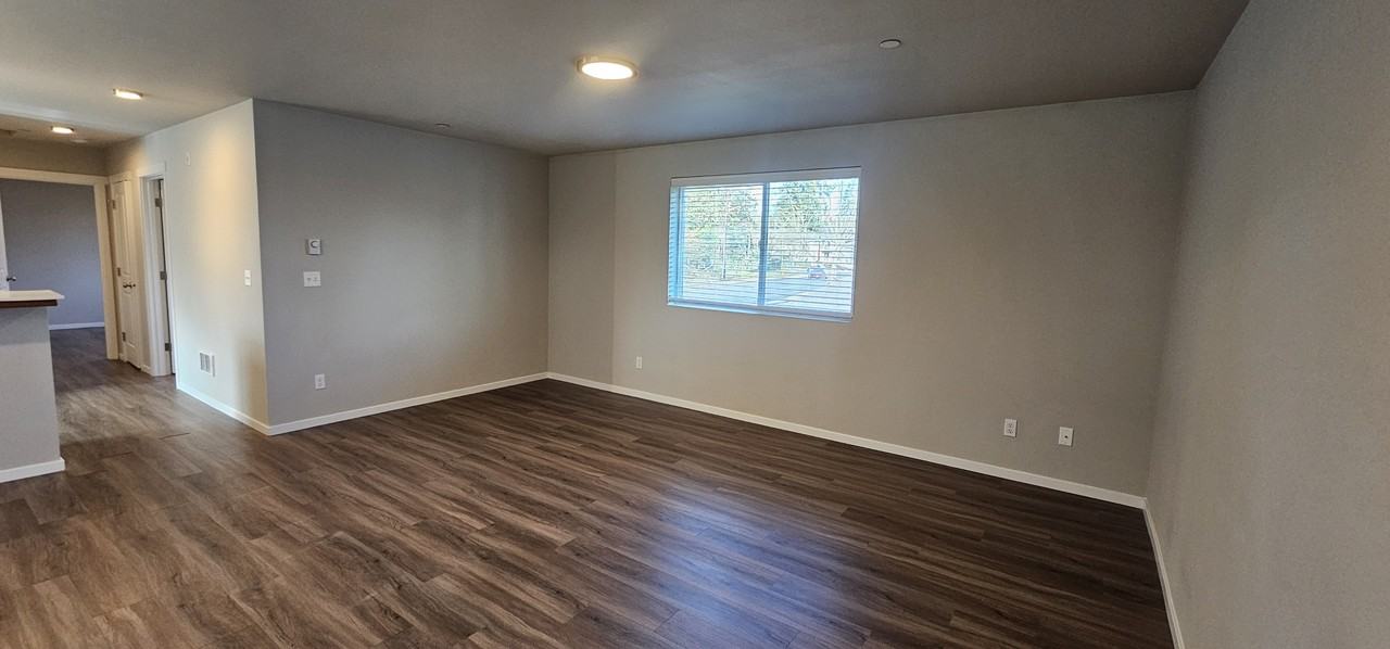 A15713-A201 - Photo 2 of 17