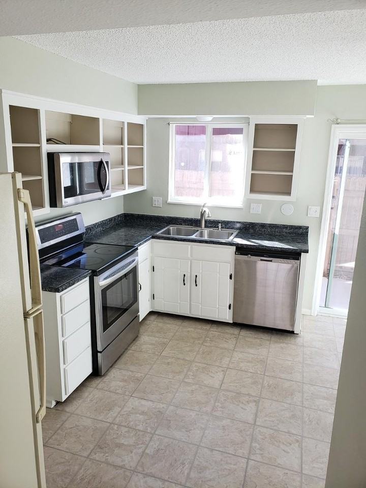 1219 Willow Bend Cir #7 - Photo 2 of 11
