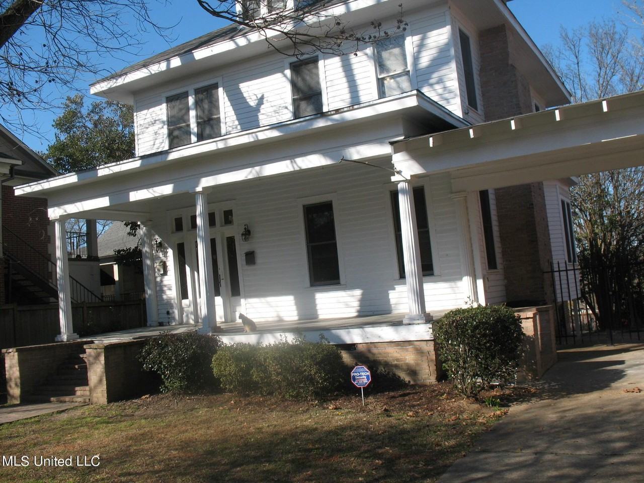 910 Morningside St - Photo 2 of 18