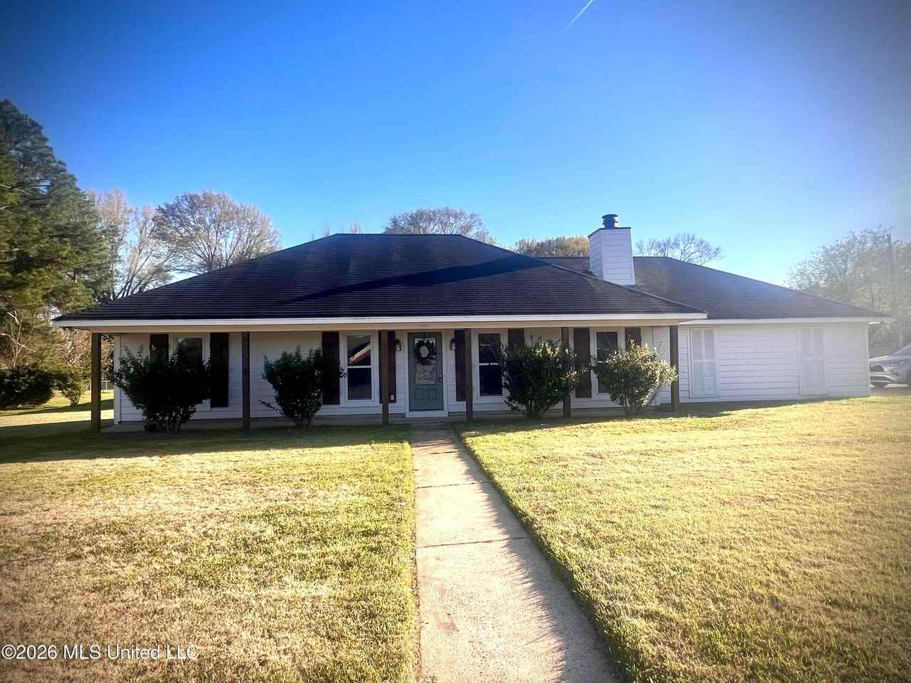 405 Beaver Creek Dr - Photo 2 of 27