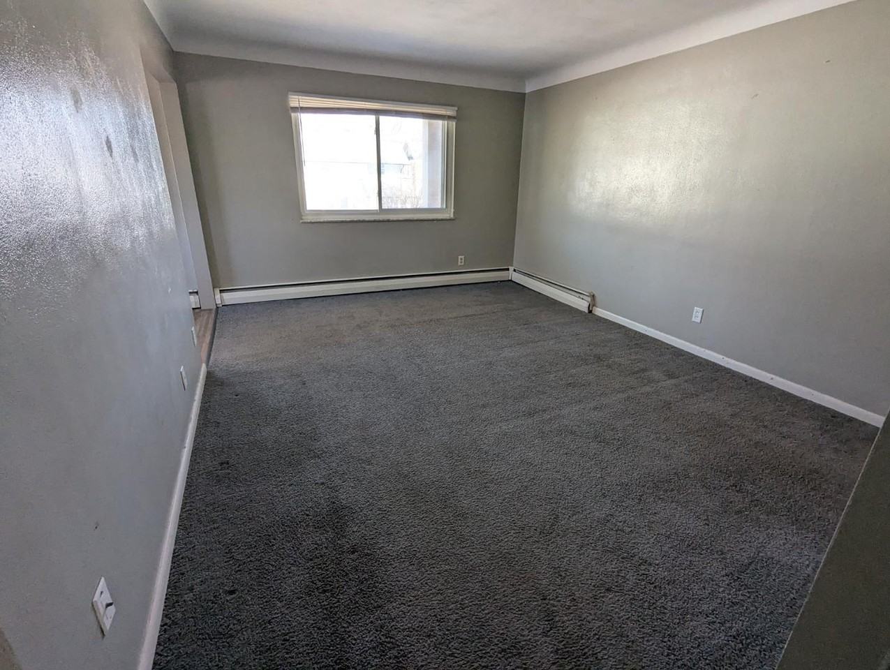 1147 Berdan Ave #4 - Photo 6 of 6