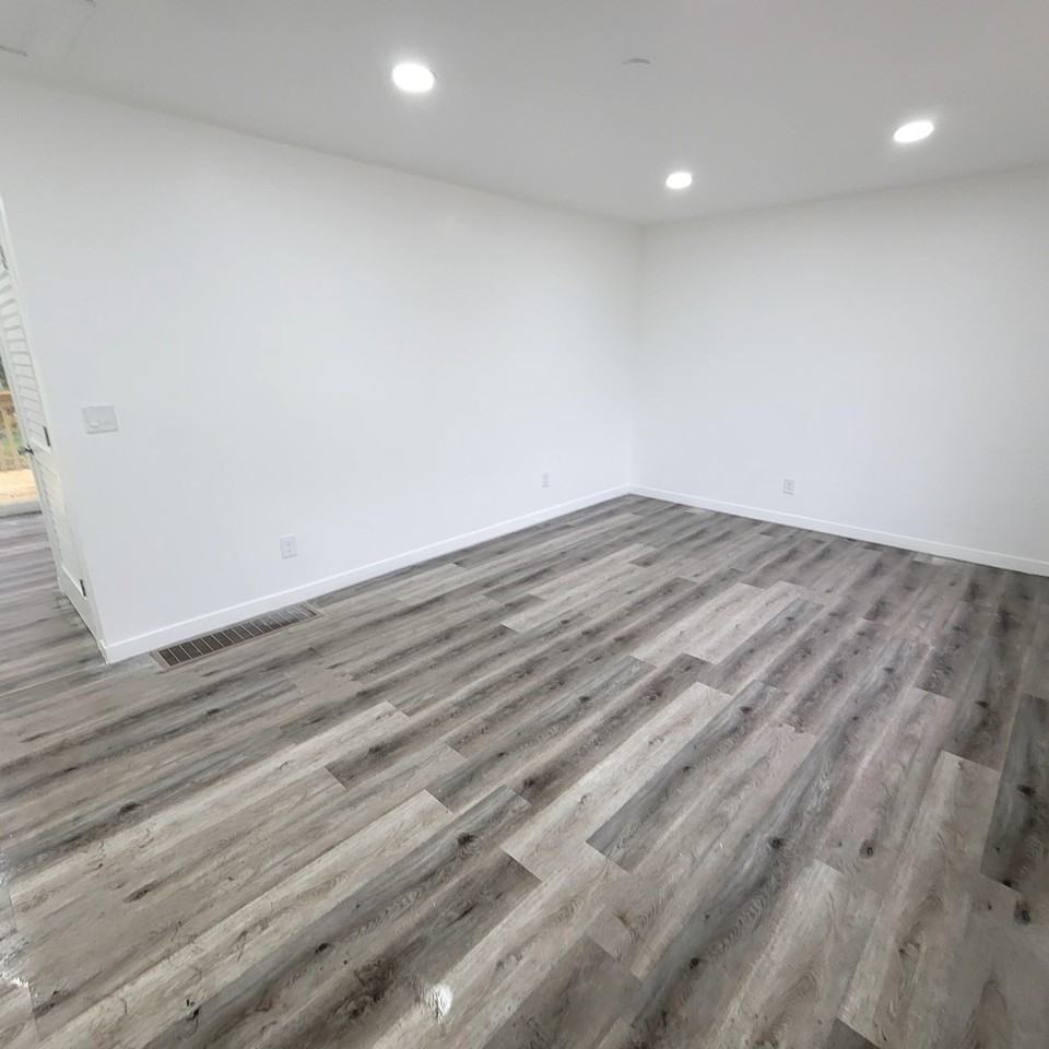 1125 Dallas St - Photo 5 of 26