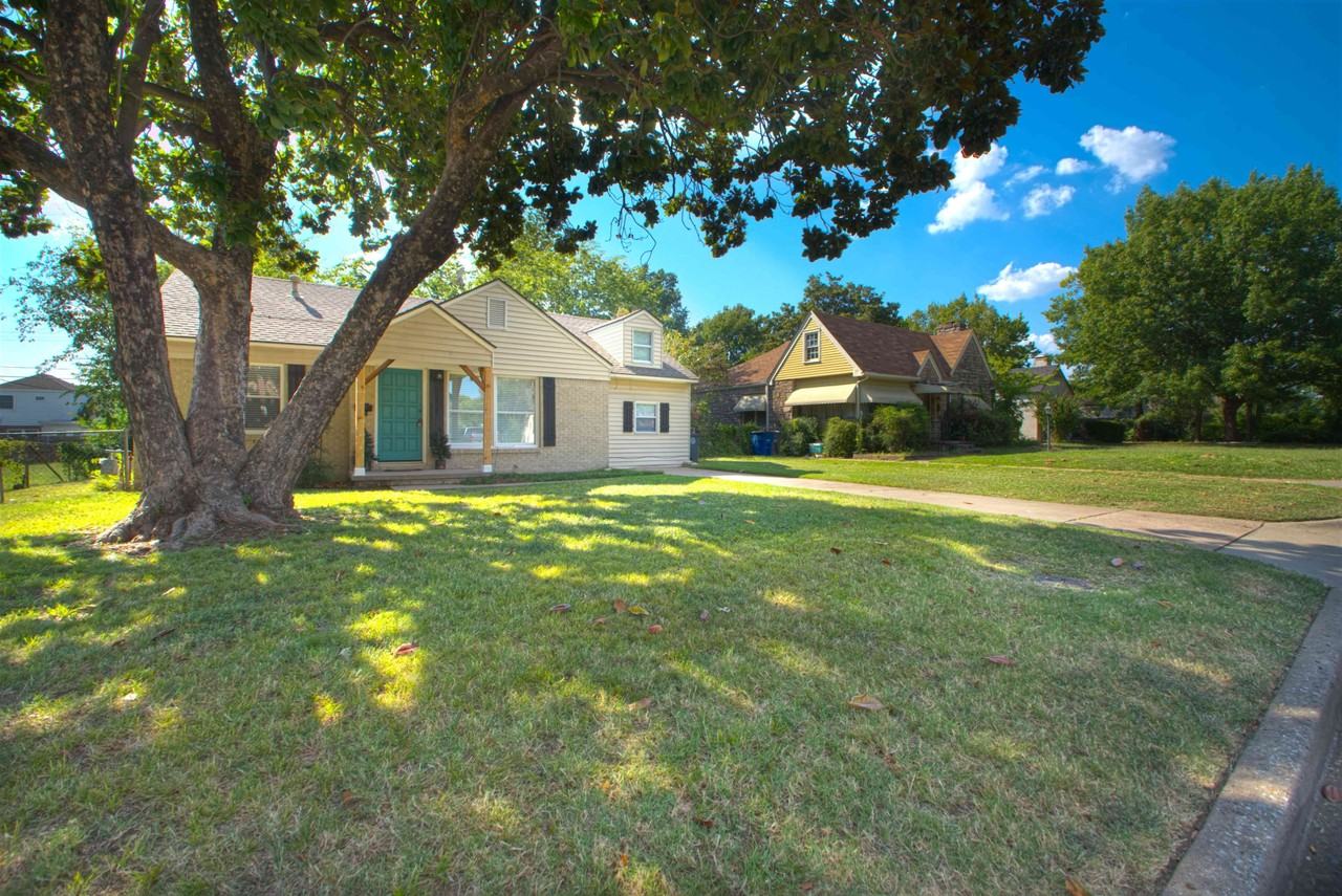 718 S Quebec Ave #1 - Photo 2 of 38