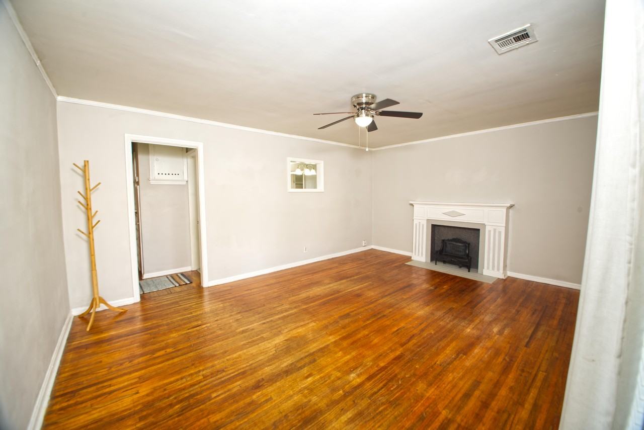 718 S Quebec Ave #1 - Photo 4 of 38