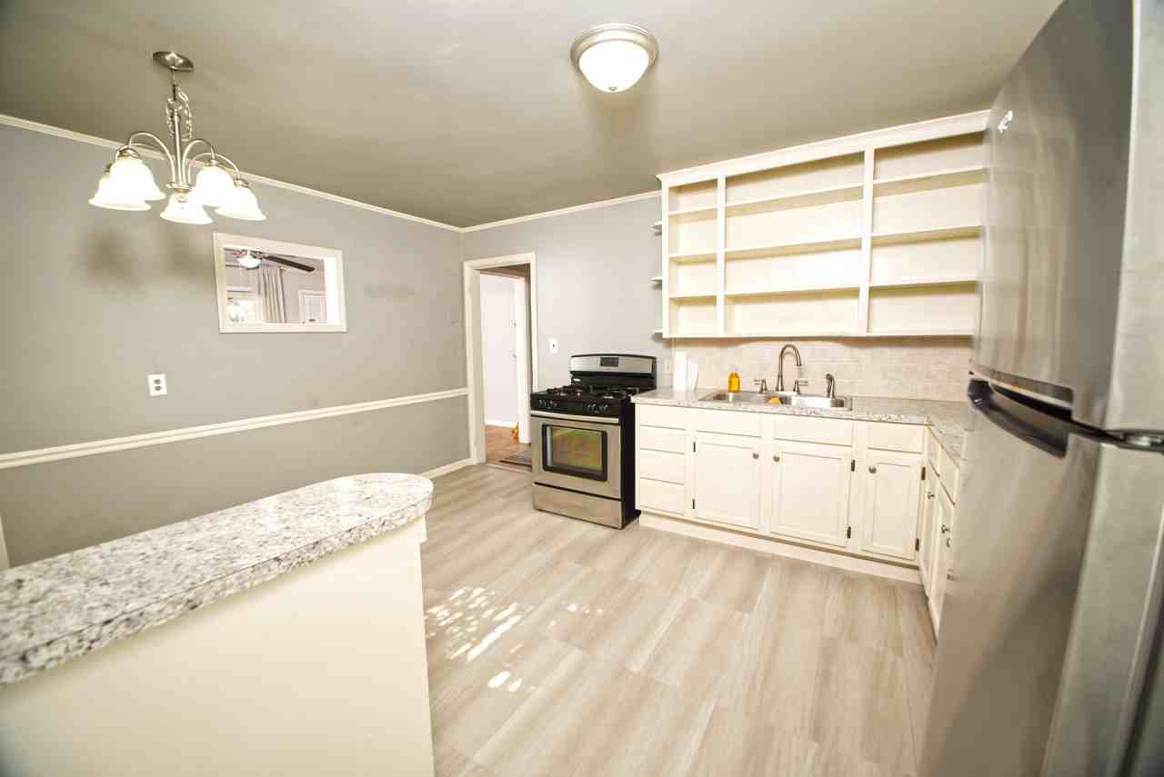 718 S Quebec Ave #1 - Photo 7 of 38