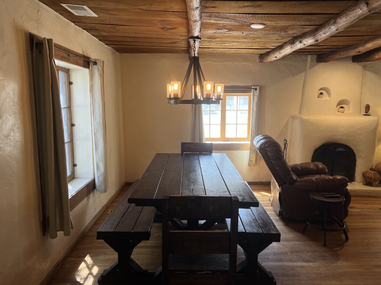 1208 Sudderth Drive - Photo 2 of 15