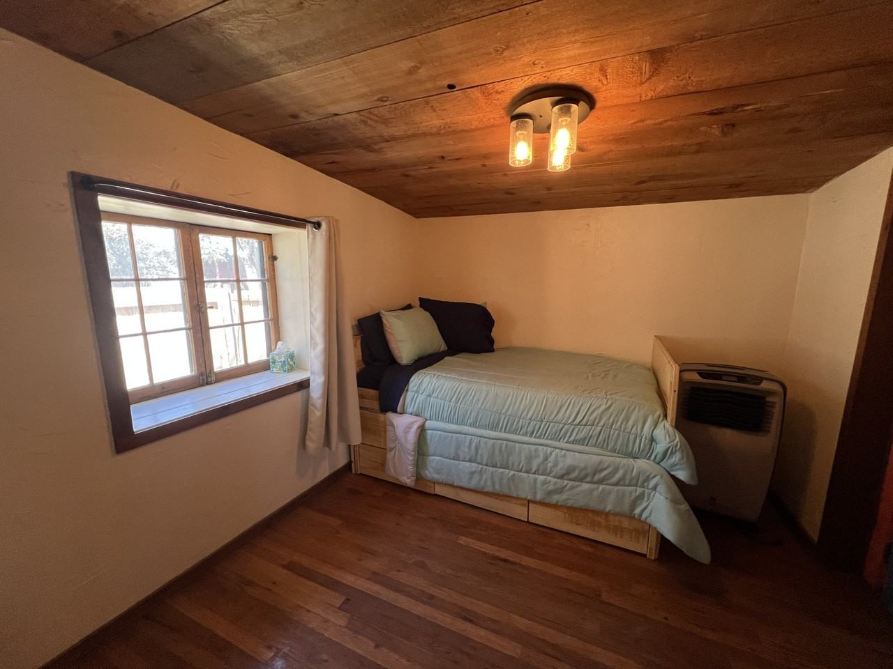 1208 Sudderth Drive - Photo 4 of 15