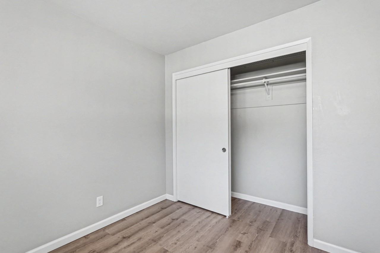 1475 Ontario Lane, Unit B - Photo 3 of 50