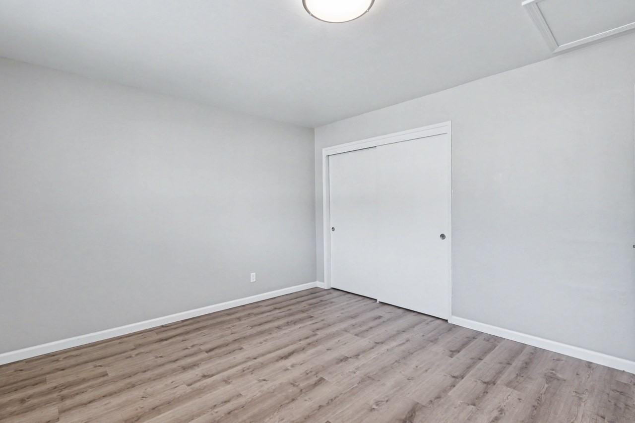 1475 Ontario Lane, Unit B - Photo 6 of 50