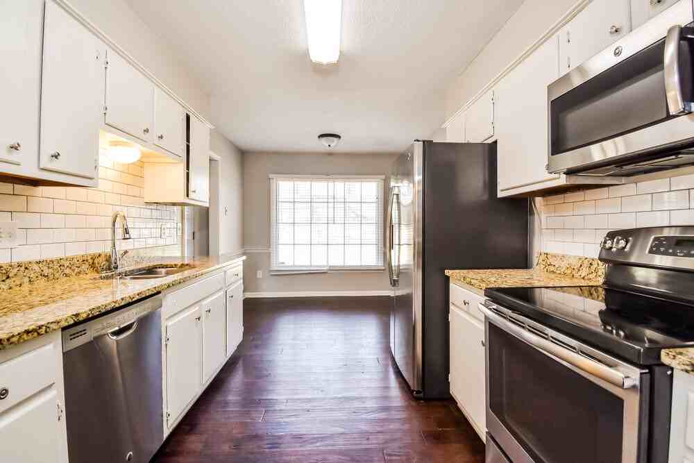 1790 Malabar Dr - Photo 6 of 17