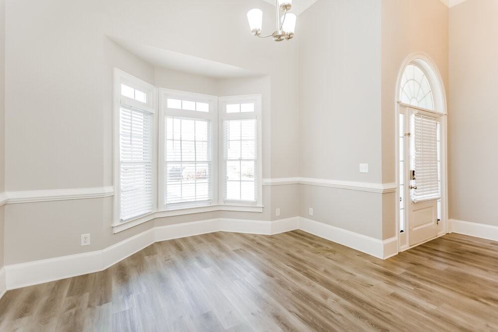 4654 Jefferson Ridge Way - Photo 6 of 17