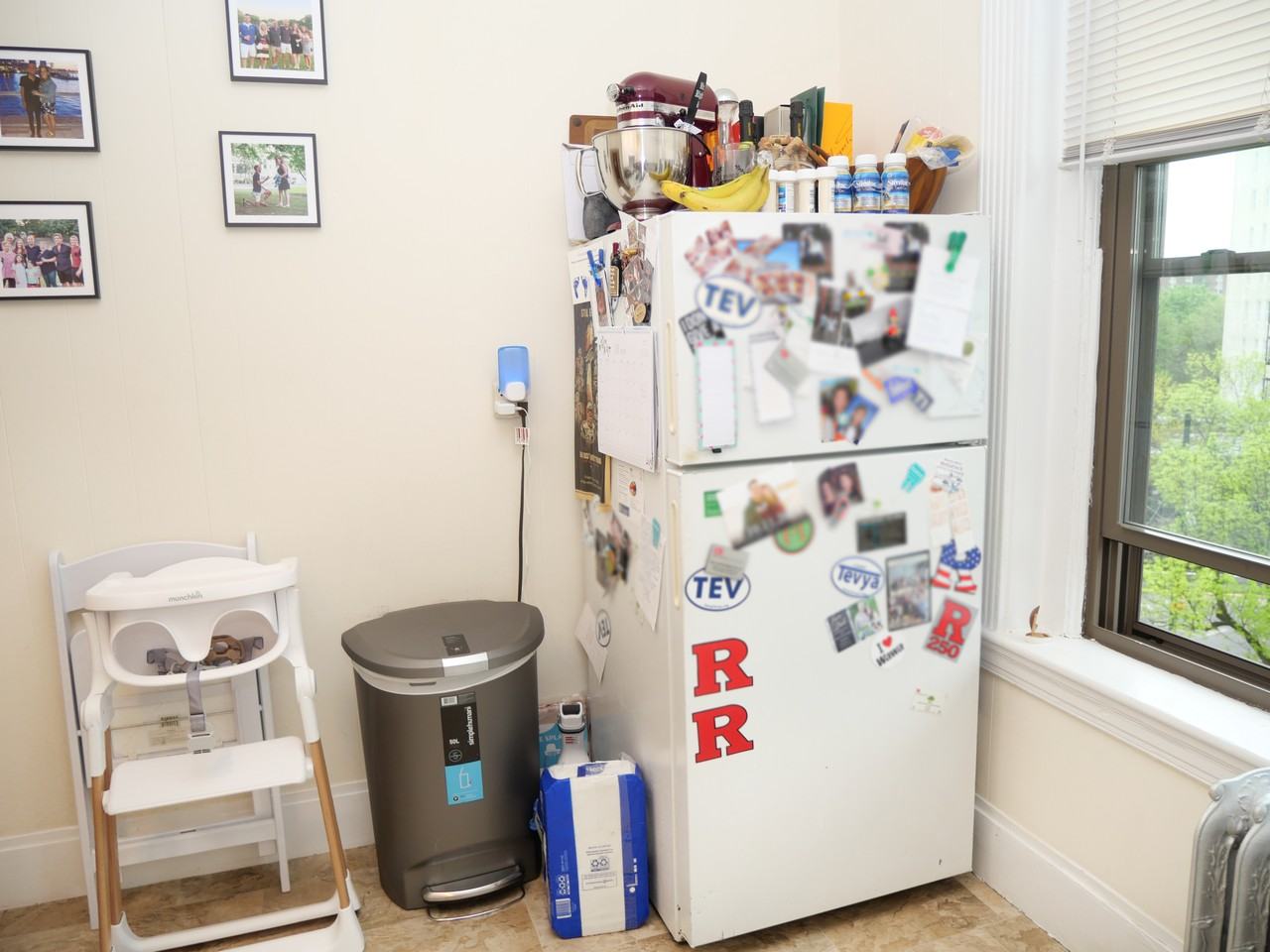 1390 - 11Beacon St #11 - Photo 3 of 11