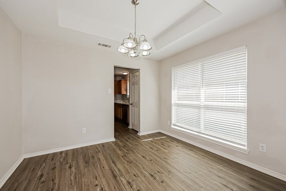 1308 Doris Dr - Photo 5 of 16