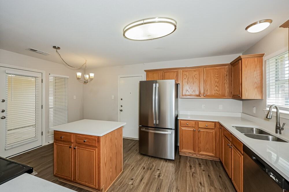 1308 Doris Dr - Photo 7 of 16