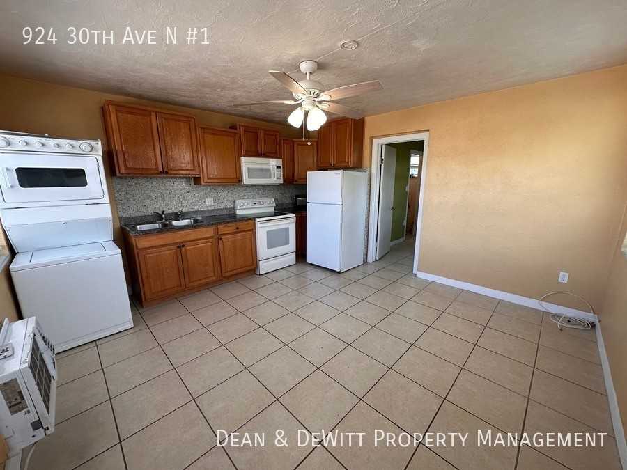 924 30th Ave N - Photo 2 of 9