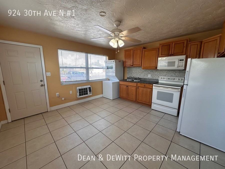 924 30th Ave N - Photo 4 of 9