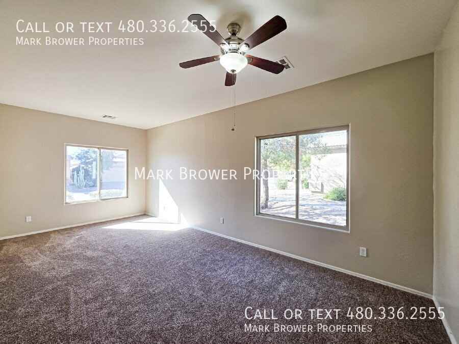 1158 E Blackfoot Daisy Dr - Photo 4 of 21