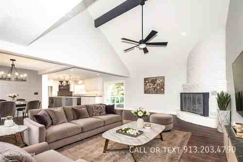 12020 Ensley Ln - Photo 2 of 50