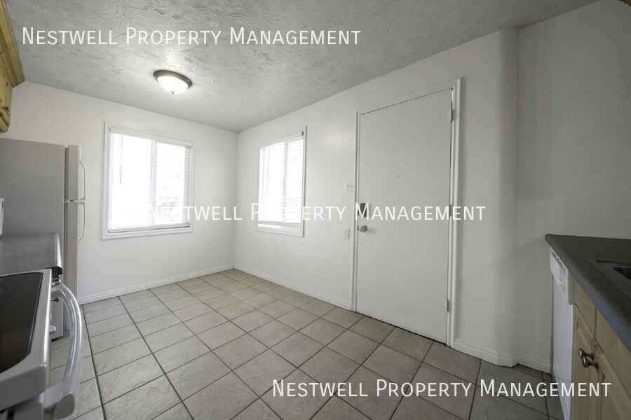 1476 E 3010 S - Photo 3 of 19