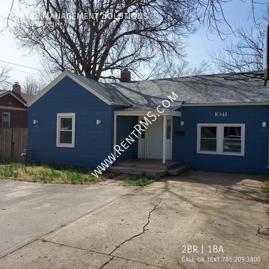 1041 Sw Webster Ave - Photo 2 of 25