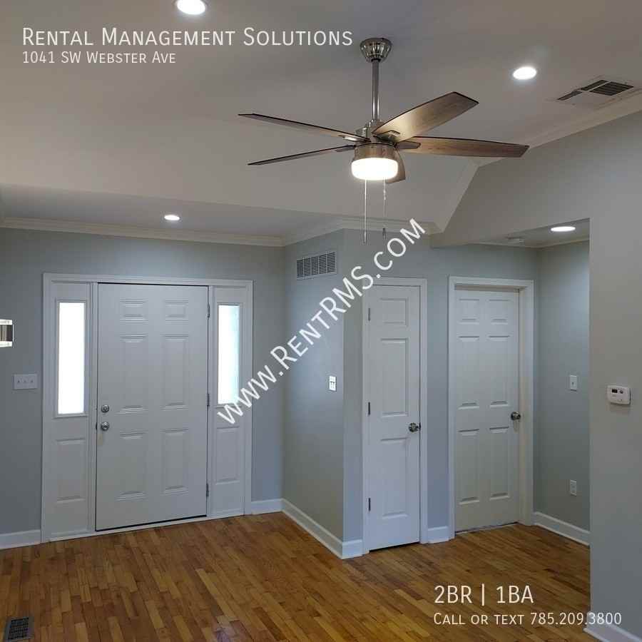 1041 Sw Webster Ave - Photo 4 of 25