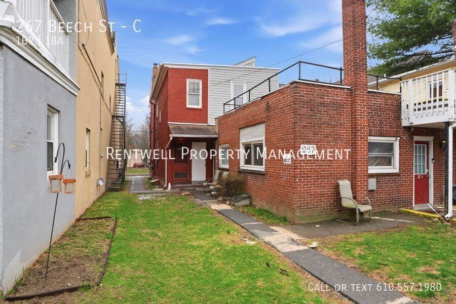 267 Beech St #C - Photo 2 of 13