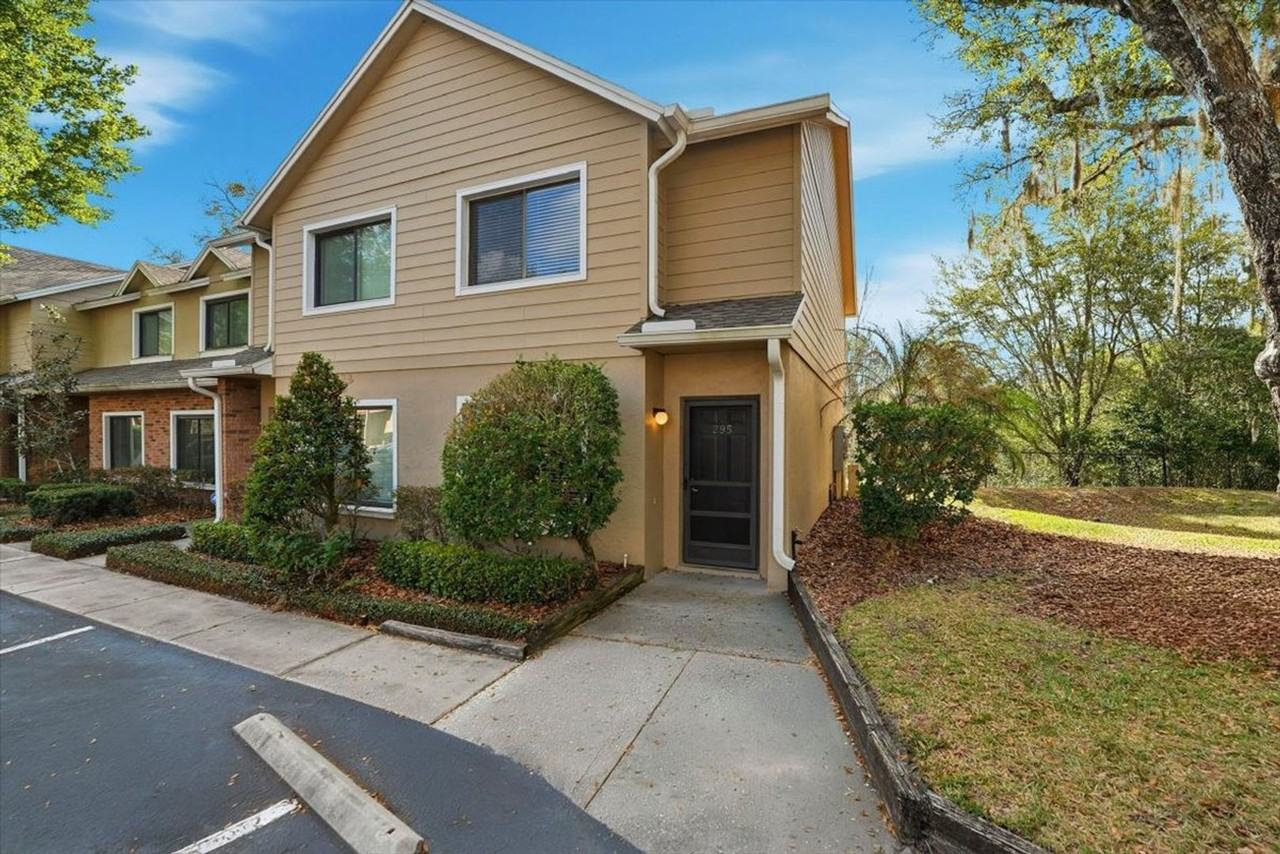 295 Sandlewood Trl - Photo 2 of 17