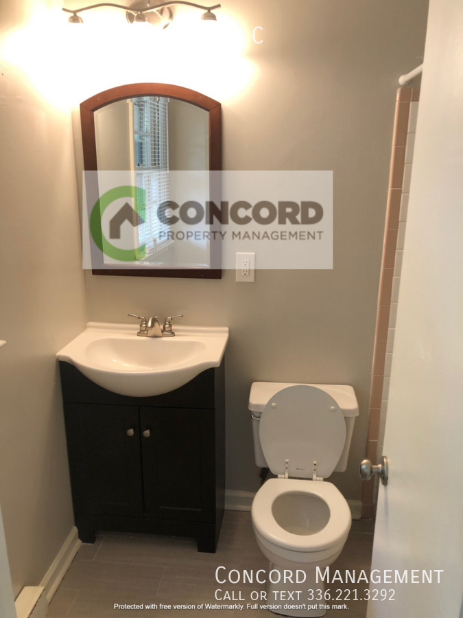 1003 Yanceyville St #C - Photo 7 of 11