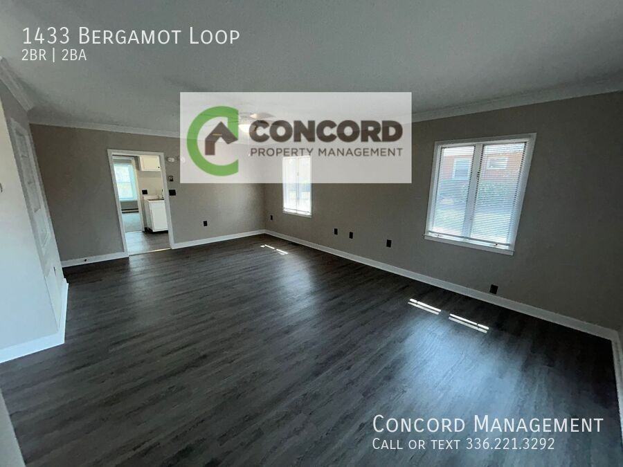 1433 Bergamot Loop - Photo 3 of 17