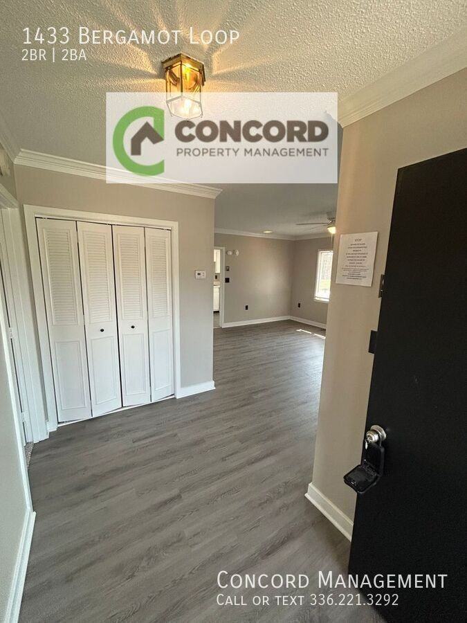 1433 Bergamot Loop - Photo 5 of 17