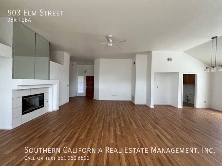 903 Elm St - Photo 3 of 30