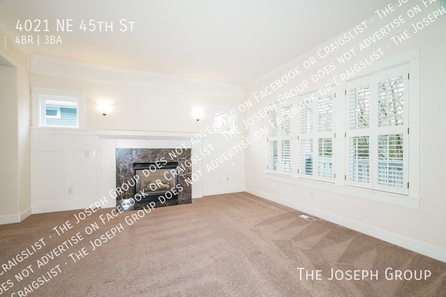 4021 Ne 45th St - Photo 2 of 23