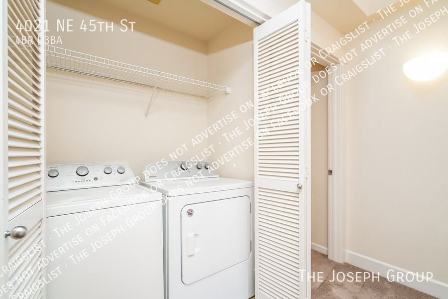 4021 Ne 45th St - Photo 7 of 23