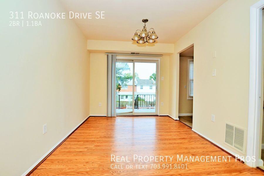 311 Roanoke Dr Se - Photo 6 of 16