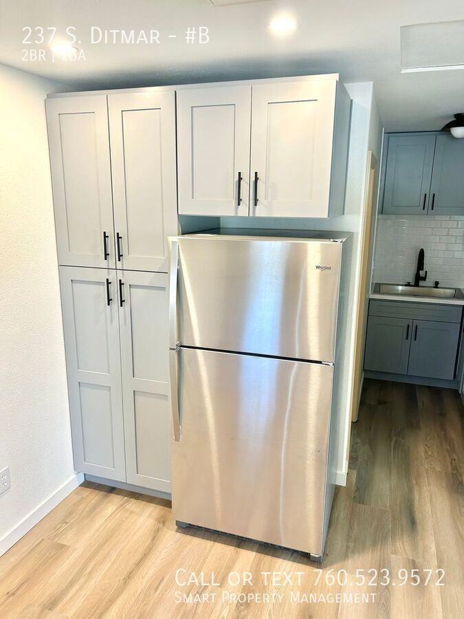 237 S Ditmar St #B - Photo 3 of 22