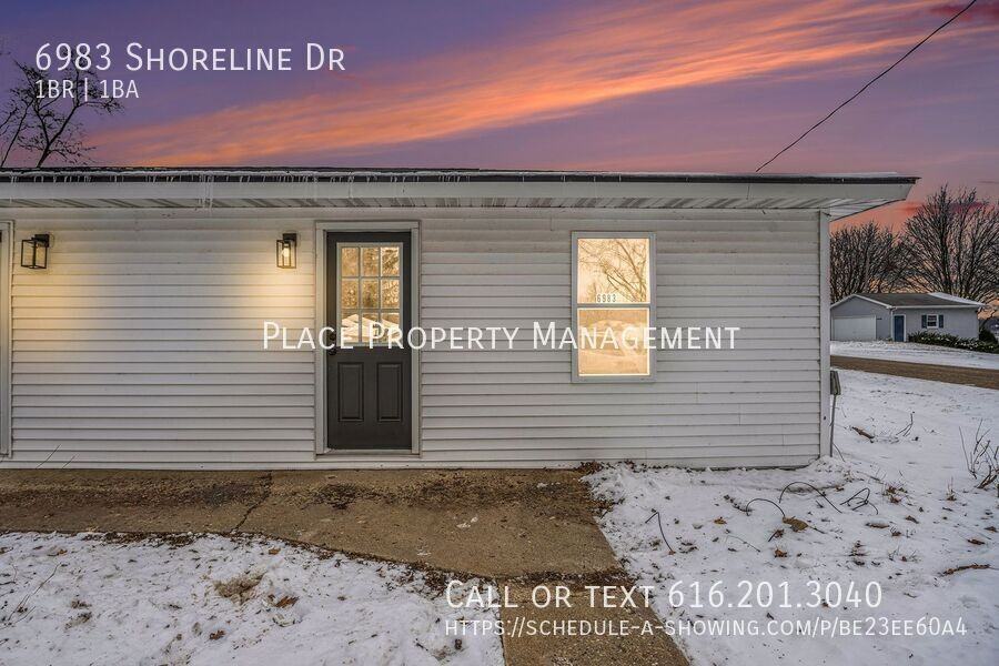 6983 Shoreline Dr - Photo 3 of 16