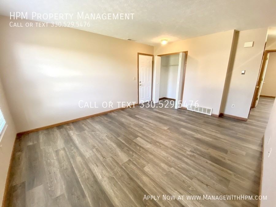 2525 Zircon St Ne - Photo 3 of 16