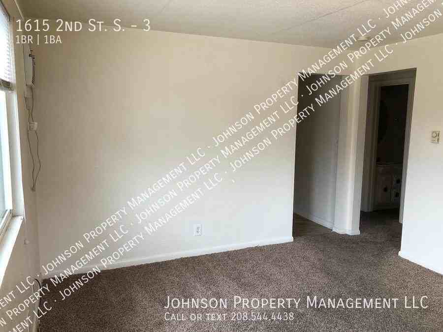 1615 2nd St S #3 - Photo 4 of 11