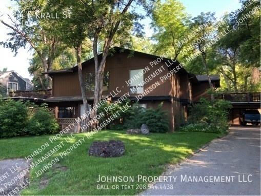 954 E Krall St - Photo 2 of 16