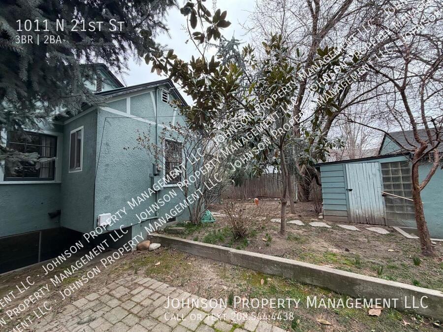1011 N 21st St - Photo 2 of 14