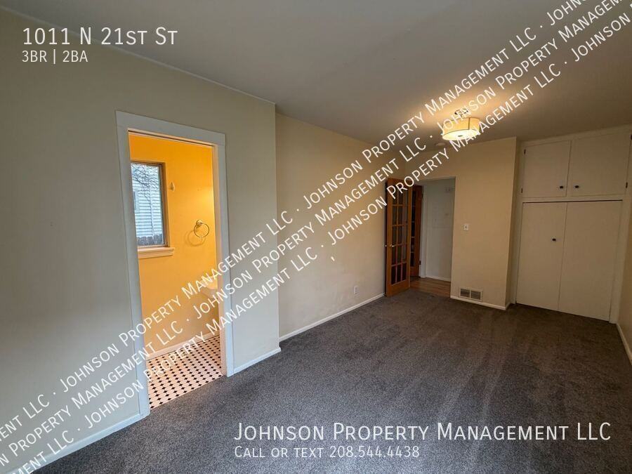 1011 N 21st St - Photo 3 of 14