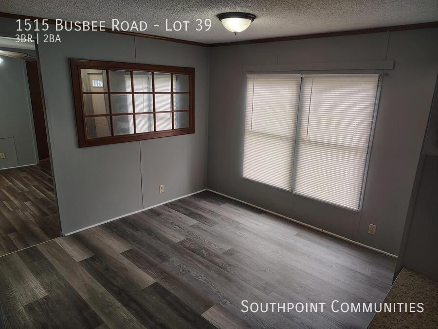 1515 Busbee Rd - Photo 6 of 14