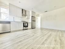 727 Silver Lake Blvd #A - Photo 1 of 1